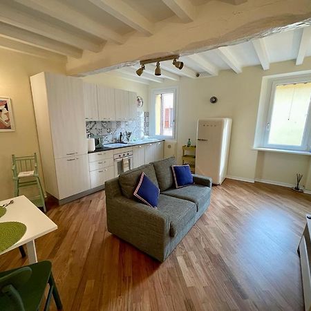 Appartamento Buro Nel Borgo Parma Esterno foto