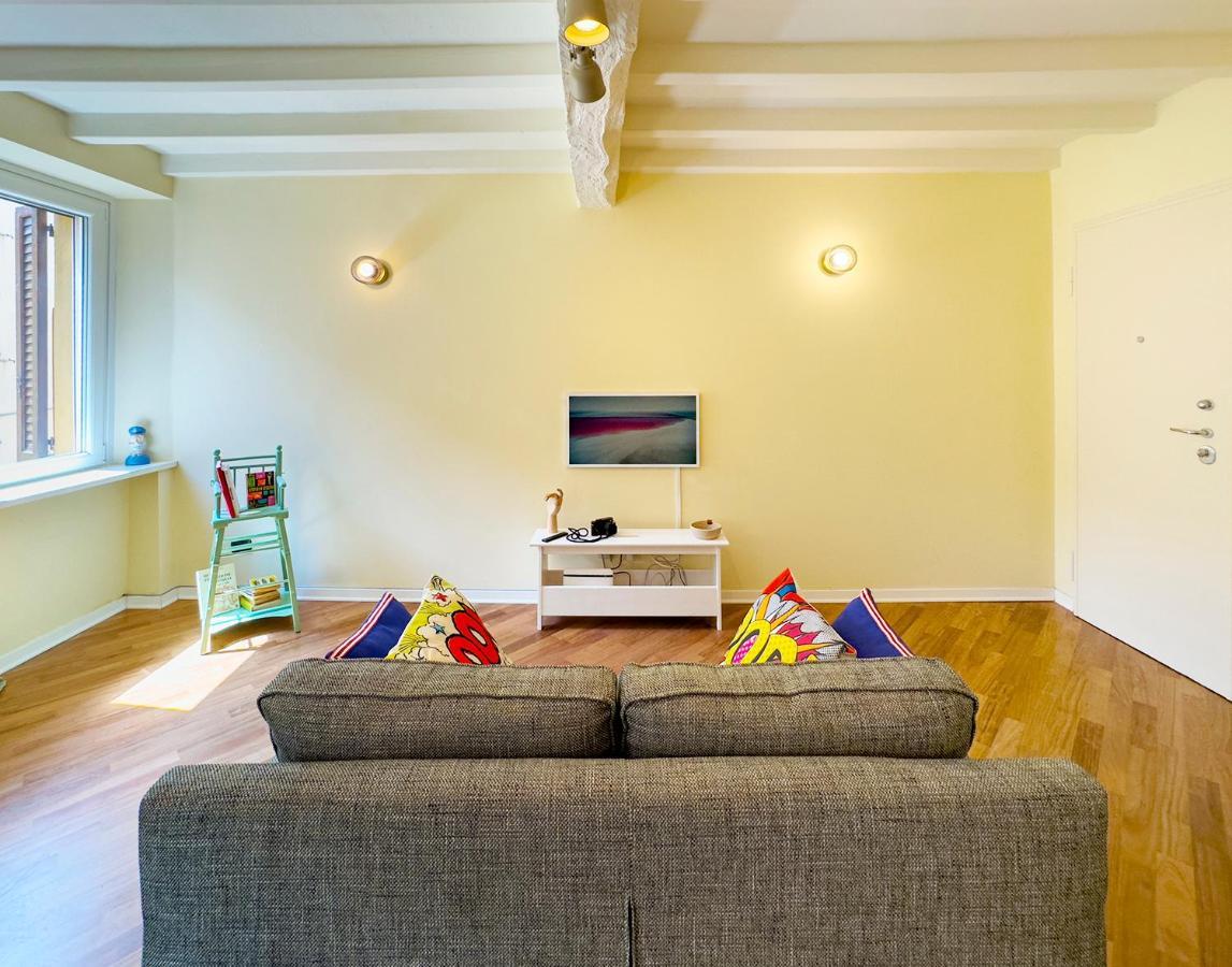 Appartamento Buro Nel Borgo Parma Esterno foto