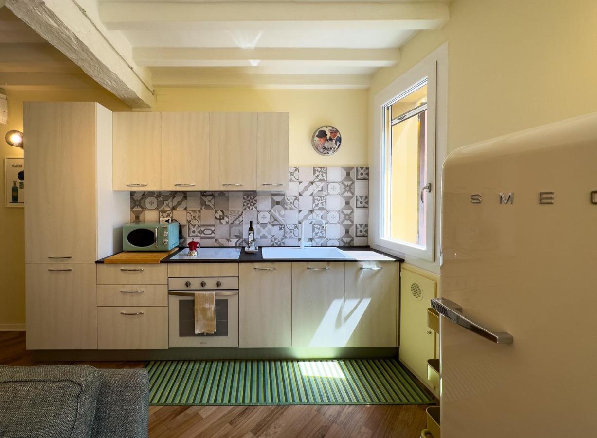 Appartamento Buro Nel Borgo Parma Esterno foto