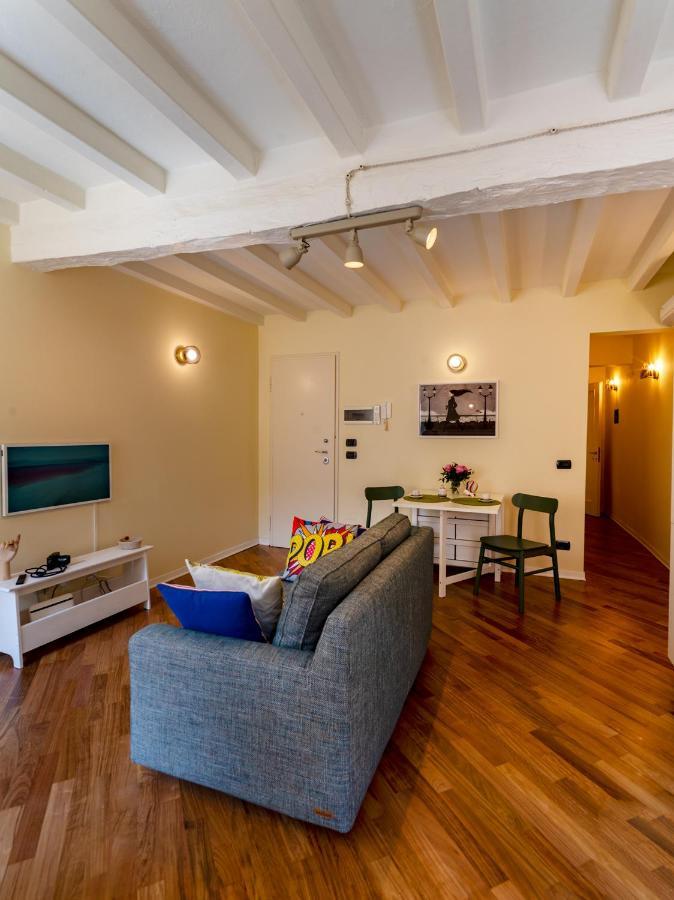 Appartamento Buro Nel Borgo Parma Esterno foto