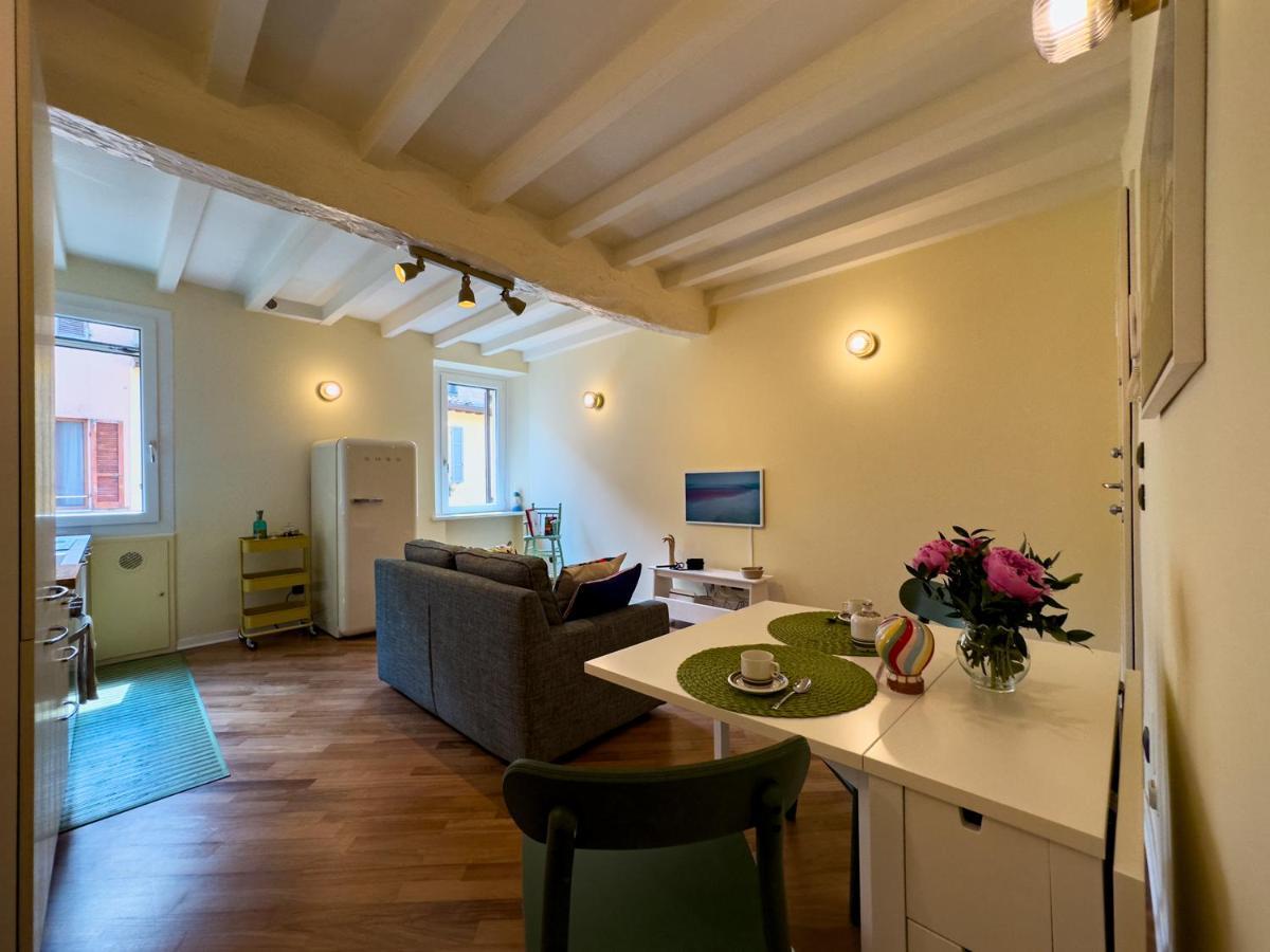Appartamento Buro Nel Borgo Parma Esterno foto
